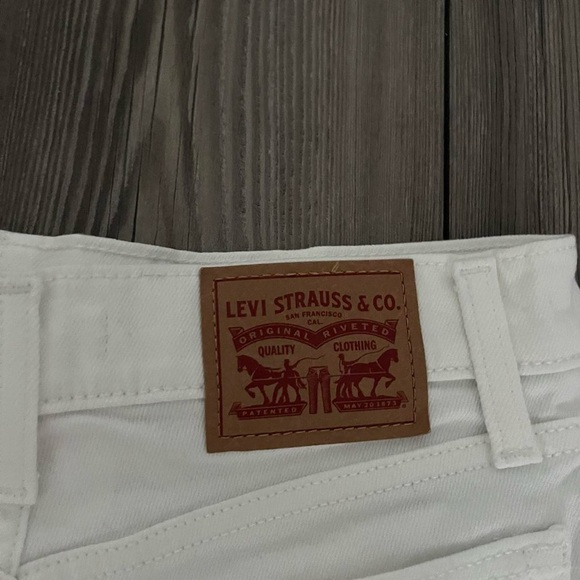 Levi's shorts - Picture 5 of 6